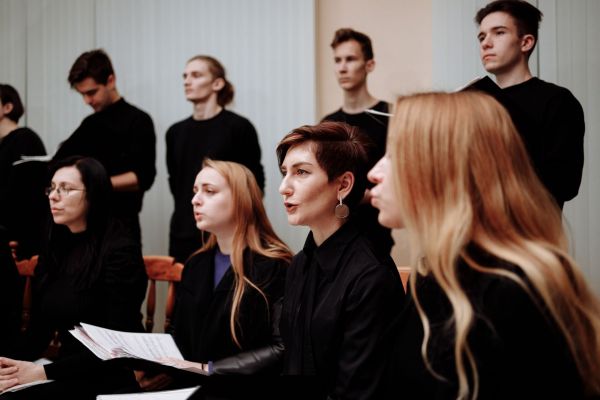 Découvrez les meilleures écoles de chant à Tours pour s'améliorer